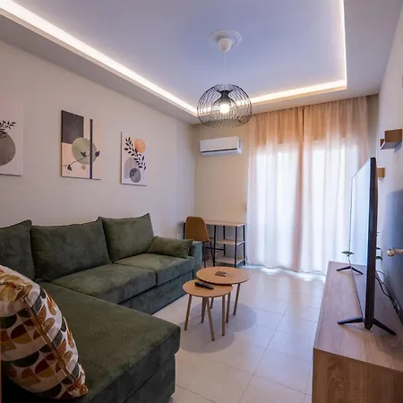 Urban Oasis Kalamaria Apartment *