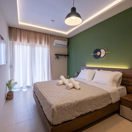 Urban Oasis Kalamaria Apartment *