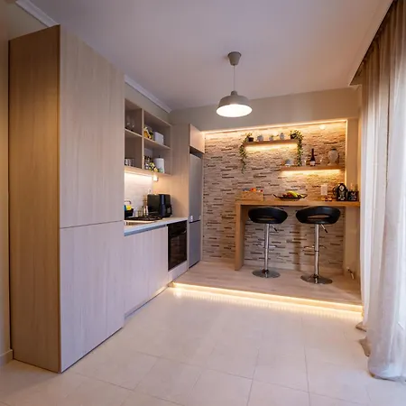 Urban Oasis Kalamaria Apartment