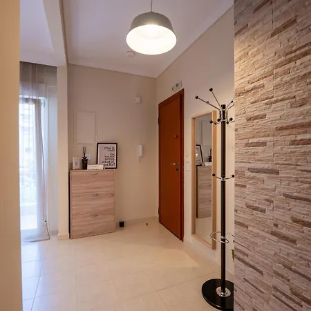 Urban Oasis Kalamaria Apartment
